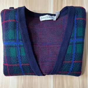 Vintage Women's Cardigan Sweater